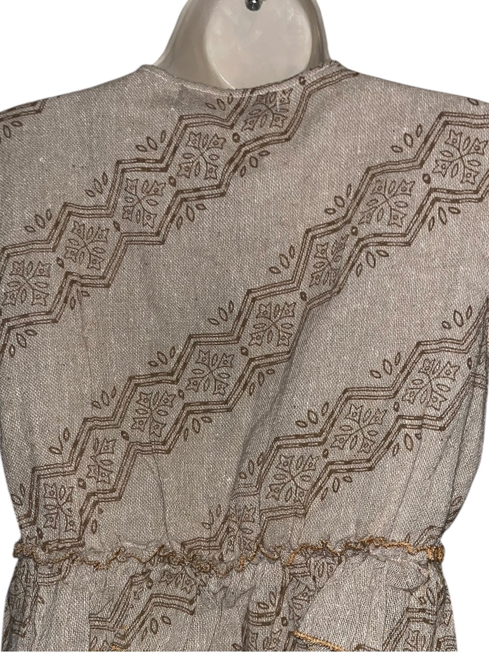 Papa Pia OS Taupe & White Ruffle Tie-Front Crop Top - Picture 4 of 9